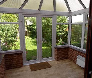 3 bedroom terraced house to rent - Photo 3