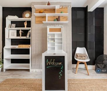 4 bedroom end of terrace house to rent - Photo 4