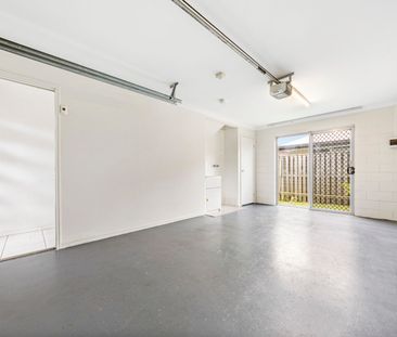 Stylish & Convenient 1-Bedroom Townhouse - Photo 1