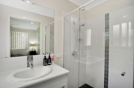 Fabulous 3 bedroom home - Photo 2