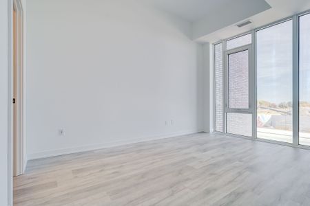 For Lease - 220 Missinnihe Way Unit# 110, Mississauga, Ontario - Photo 5