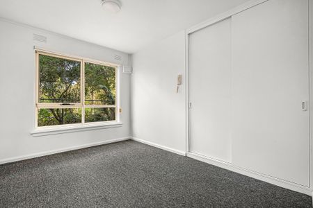 Renovated Apartment in Prahran - Photo 3