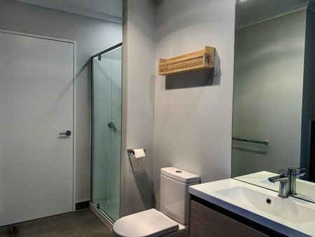 Unit 1, 71 Hobsonville Point Road, Hobsonville, Auckland - Photo 2