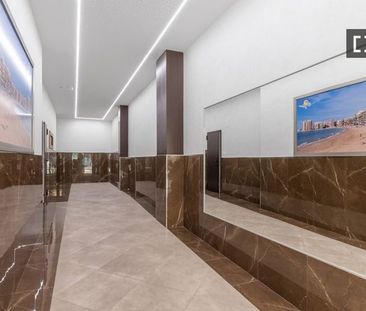 3 room luxury Apartment for rent in Torrevieja, Valencia - Photo 6