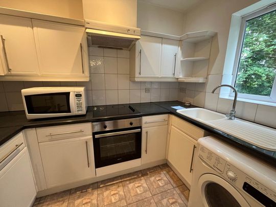 2 bed Flat for rent - Photo 1