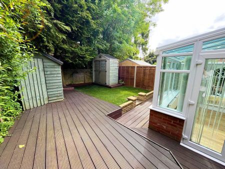 3 bedroom flat to rent - Photo 2