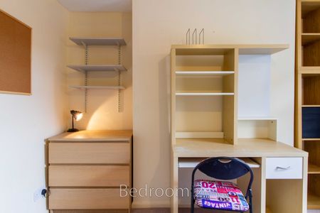 Room 1 - Photo 4