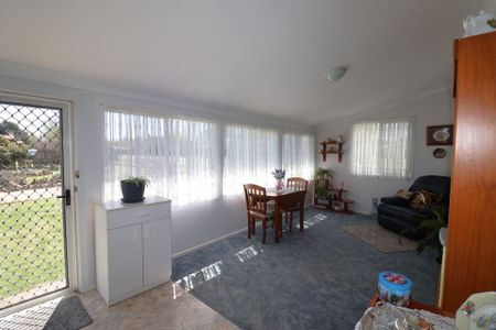 Two bedroom home for rent - Photo 2