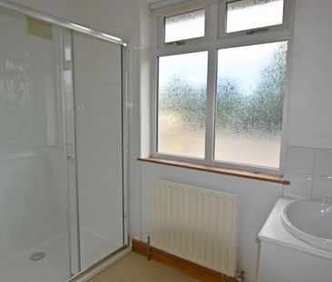 4 Bedroom Semi-Detached House - Photo 1