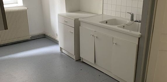 Appartement avec chambre séparée au centre ville de Vesoul - Photo 2