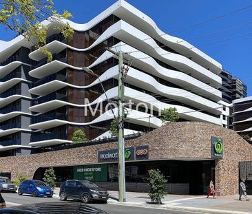 Stylish one‑bedroom apartment in the heart of Hurstville - Photo 2