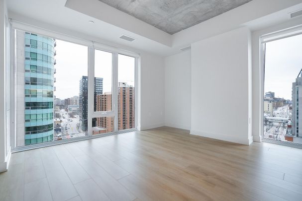 Charm within the metropolis - Photo 1