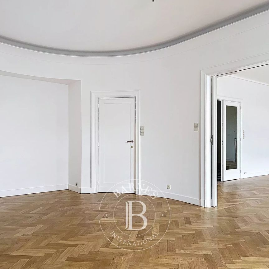 Chatelain - 3-bedroom apartment - Photo 1
