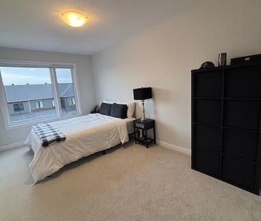 For Lease - 959 Eileen Vollick Crescent, Kanata, Ontario - Photo 5