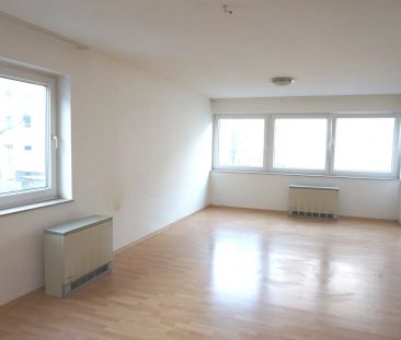 Im Herzen von Rüttenscheid - helle Wohnung mit Einbauküche! - Photo 1
