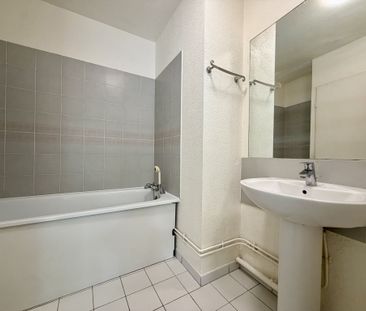 Location Appartement 1 pièce 28m² PLAISIR 78370 - Photo 2