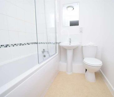 Custom House, The Springs, WF1 - Photo 4