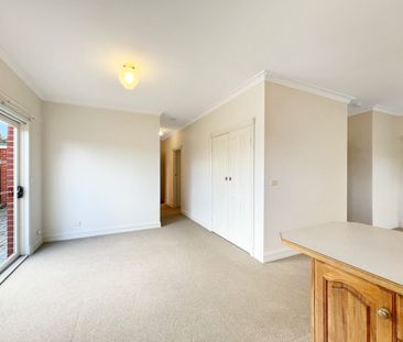 Low maintenance living in prime location - Photo 2
