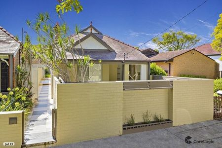 6 Carlisle Street, Ashfield NSW 2131 - House For Rent | Domain - Photo 5