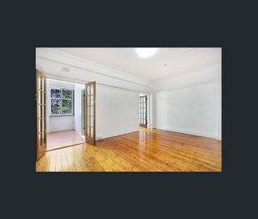 One bedroom with study in the heart of Kings Cross - Photo 5