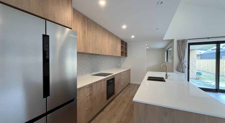 Modern four bedroom home in Hanley’s Farm - Photo 2