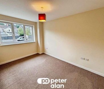 Hall Street, Blackwood, NP12 - Photo 1