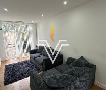 4 bedroom terraced house to rent - Photo 4