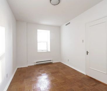 49 St. Clair Avenue West — 2 Bedroom - unit 406 - Photo 5