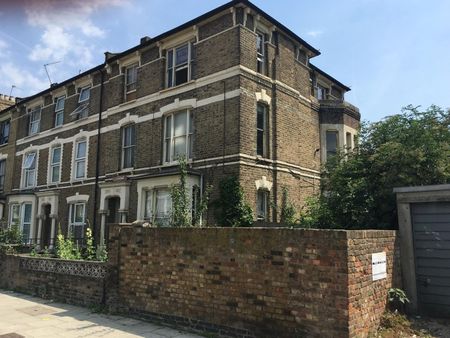 2 Bed Flat, Evering Road, N16 - Photo 2