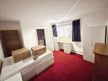 5 bedroom end of terrace house to rent - Photo 5