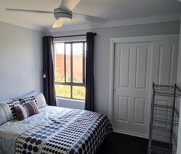 3-bedroom shared unit, U Smith Street - Photo 3