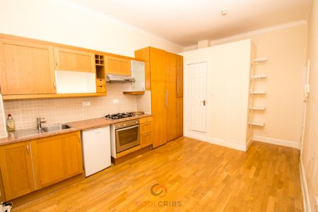 Kensington Gardens Square, Bayswater, W2 - Photo 2