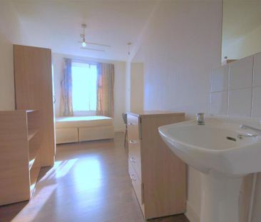 6 bedroom apartment to rent - Photo 4