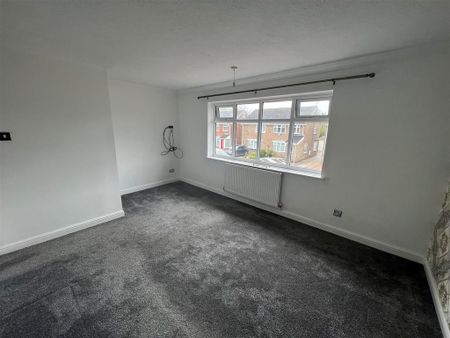 2 bedroom semi-detached house to rent - Photo 5