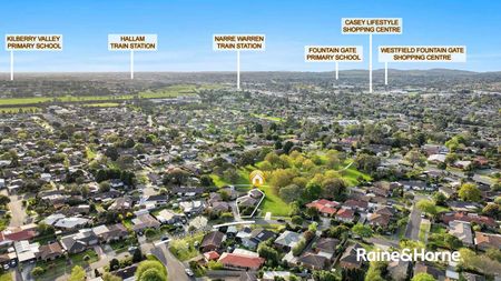 3- Bedroom house in Narre Warren! - Photo 4