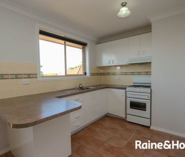 Delightful Dees - Close to Private Hospital & McKillop College - Av... - Photo 1