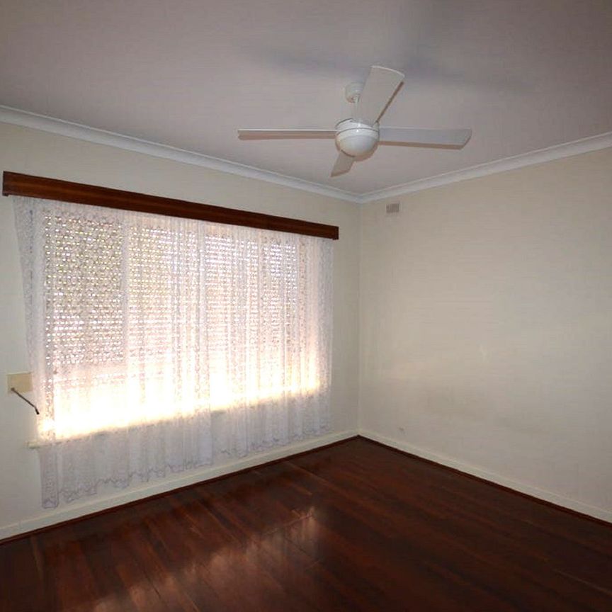 Lovely 3 Bedroom Home - Photo 1