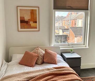 5 bedroom house of multiple occupation to rent - Photo 2