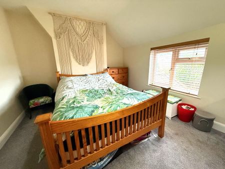 2 bedroom cottage to rent - Photo 2