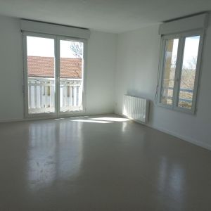 Location Appartement à LA COTE ST ANDRE - Photo 1