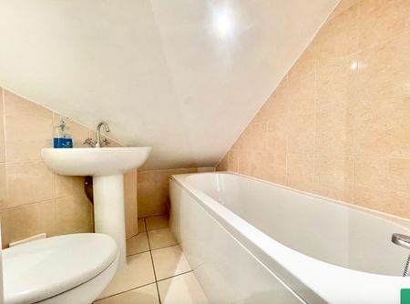 1 Bed Terraced House, Cecil Road, W3 - Photo 3