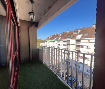 Location Besançon,Grand appartement T3 au centre Ville avec balcon,... - Photo 5