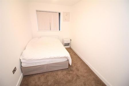 3 bedroom terraced house to rent - Photo 3
