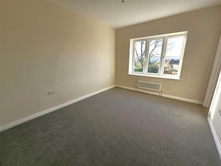 4 bedroom detached house to rent - Photo 5