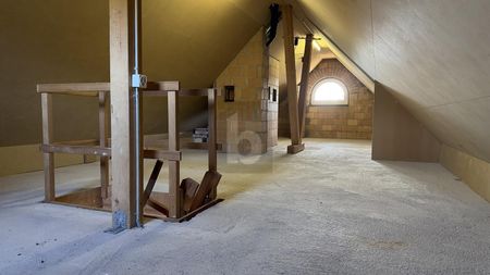 QUIET, LIGHT-FLOODED AND FULL OF CHARM - Photo 5