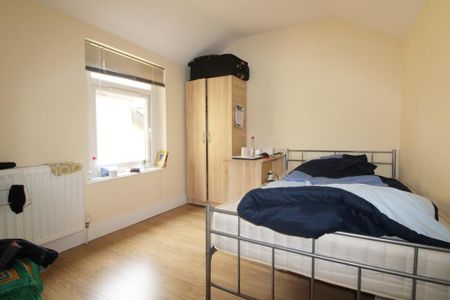 6 bedroom house to rent - Photo 4