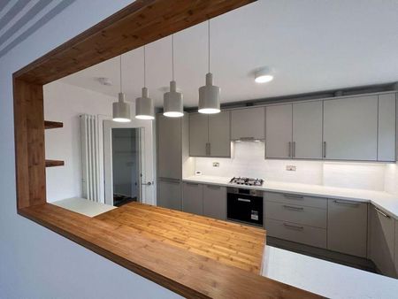 3 bedroom apartment to rent - Photo 5