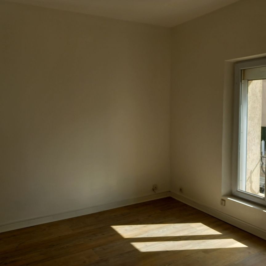 Location Appartement 2 pièces 49m² VAUJOURS 93410 - Photo 1