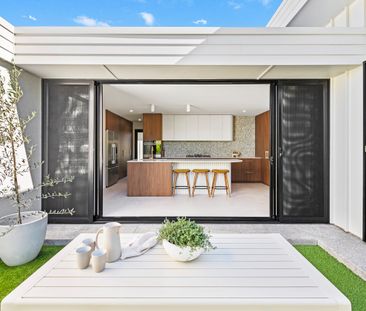 54 Leyte Avenue, Palm Beach QLD 4221 - House For Rent | Domain - Photo 5