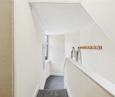 5 bedroom maisonette to rent - Photo 4